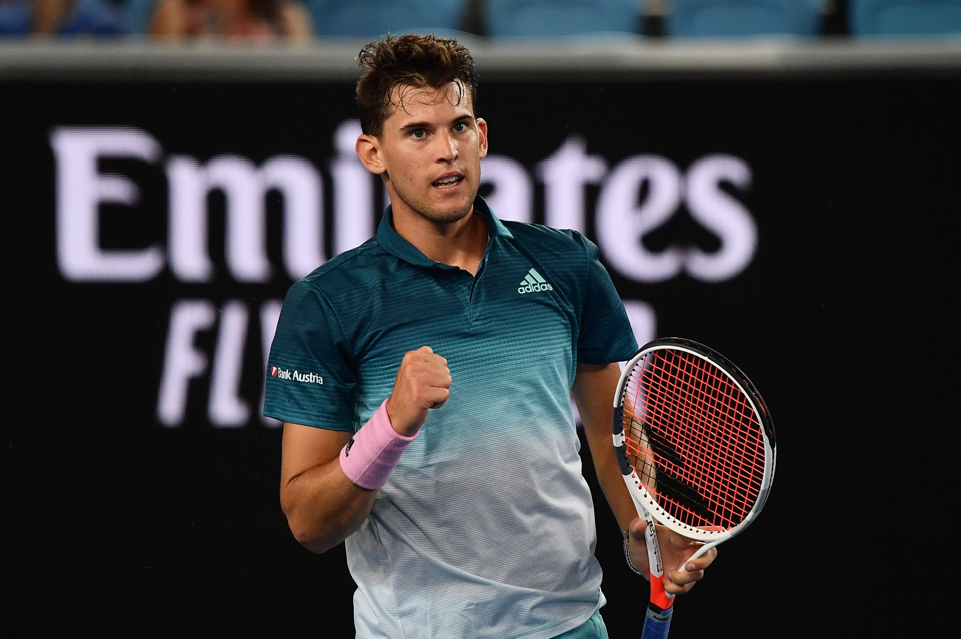 亚博体育-晋级下一阶段首场状态出色，TES观众沸腾！，蒂姆重返赛场再创辉煌时刻-亚博体育