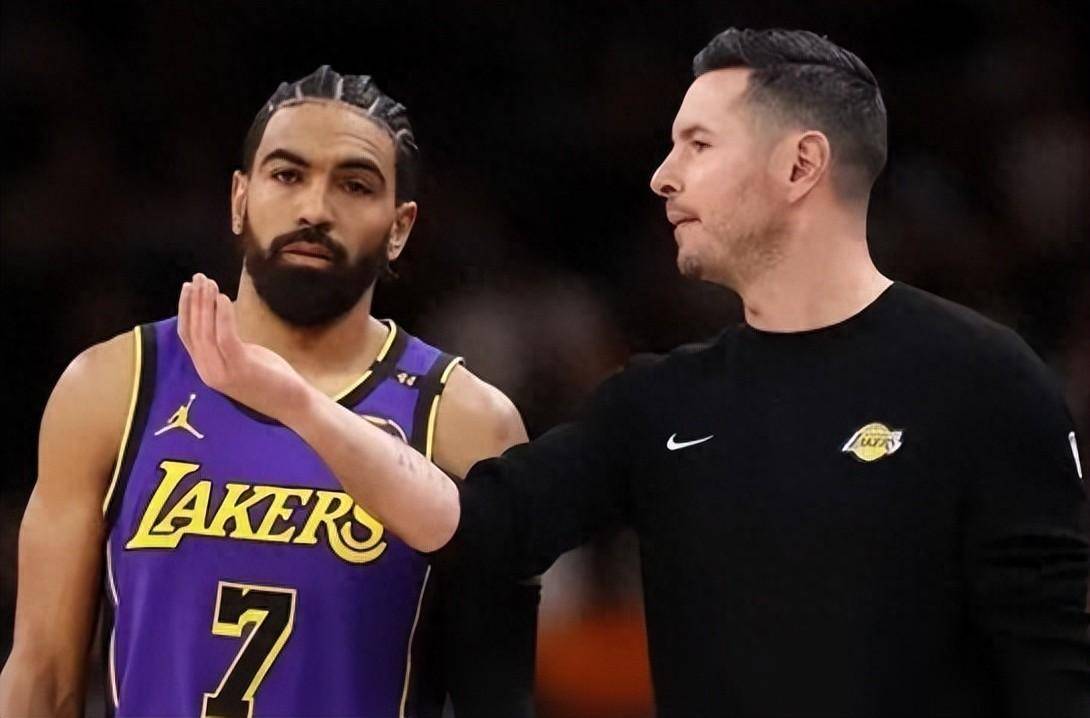 亚博体育官方网站-Scout遭遇十二持续失利，湖人教练压力巨大！全场沸腾不已-亚博体育官方网站