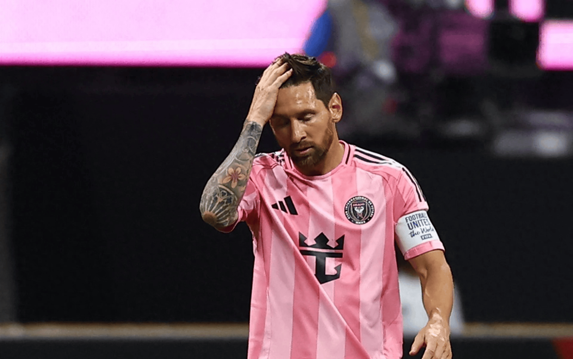 亚博-重要助攻引发热议！，梅西在拜仁比赛中反败为胜比赛高潮迭起-亚博